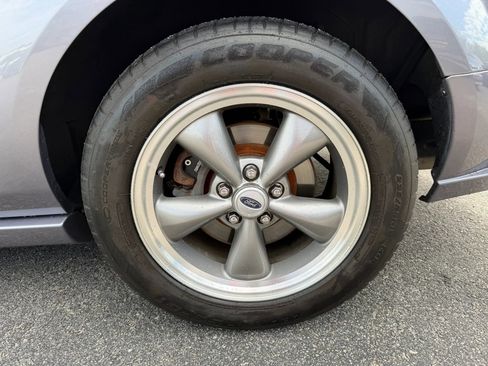Used 2006 Ford Mustang GT Premium RWD image 28