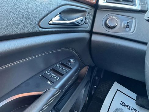 Used 2014 Cadillac SRX Luxury image 21
