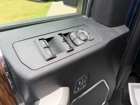Used 2018 Ford F150 Lariat w/ Equipment Group 501A Mid AWD/4WD image 15