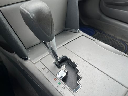 Used 2011 Toyota Camry LE FWD image 14