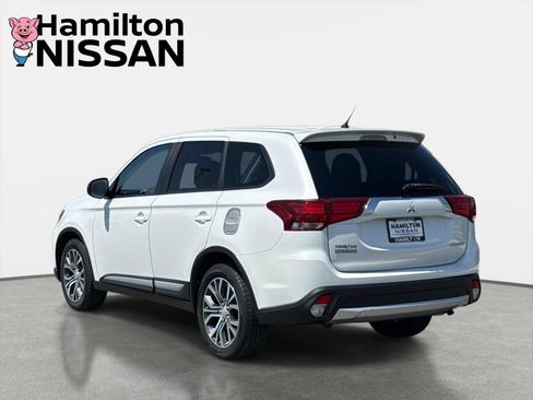 Used 2016 Mitsubishi Outlander ES AWD/4WD image 4