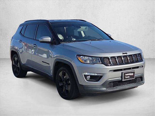 Used 2018 Jeep Compass Latitude w/ Popular Equipment Group FWD image 3