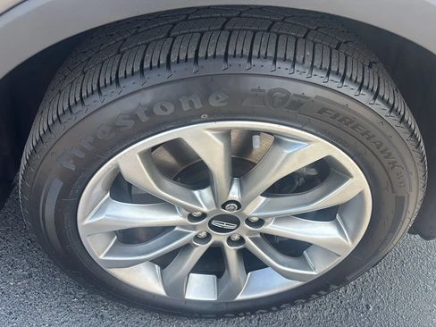 Used 2018 Lincoln MKC Select w/ Select Plus Package AWD/4WD image 28