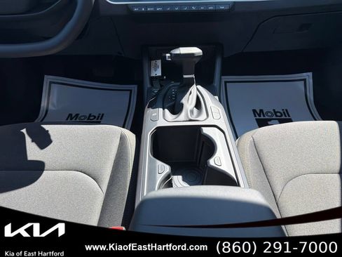 New 2026 Kia K4 FWD image 25