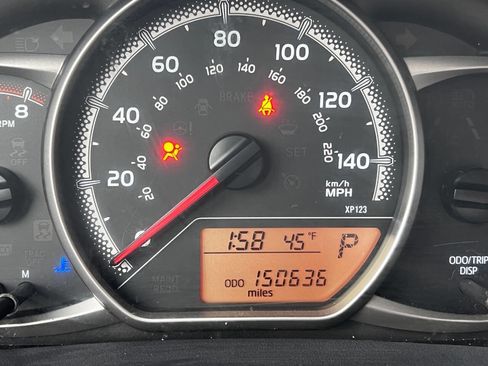 Used 2017 Toyota Yaris L image 20