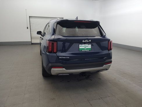 Used 2024 Kia Sorento S w/ Panoramic Sunroof Package FWD image 6
