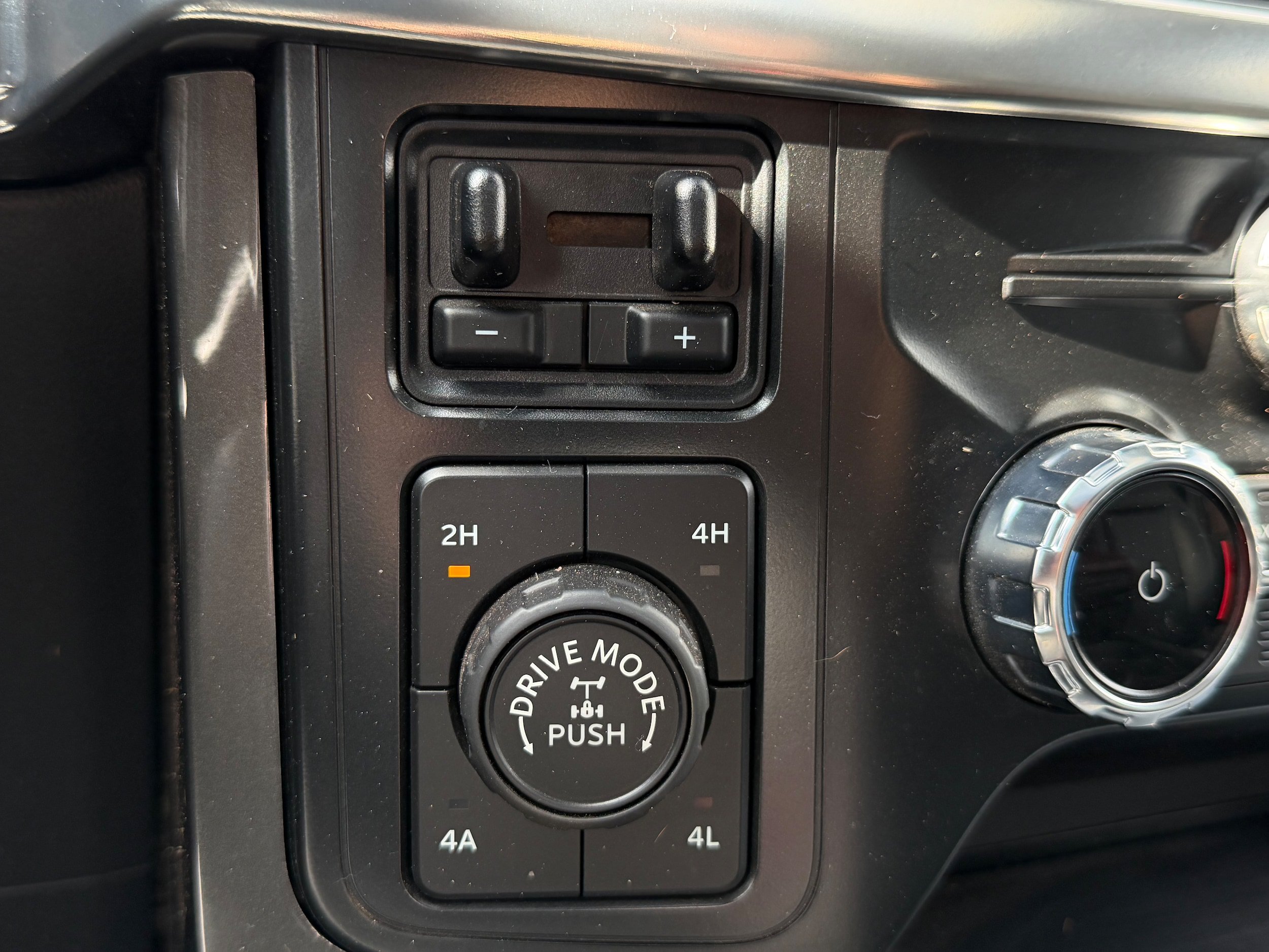 Used 2022 Ford F150 Lariat AWD/4WD image 18