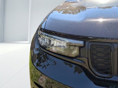 New 2025 Jeep Grand Cherokee L Altitude image 8