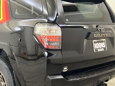 Used 2023 Toyota 4Runner 40th Anniversary SE AWD/4WD image 30