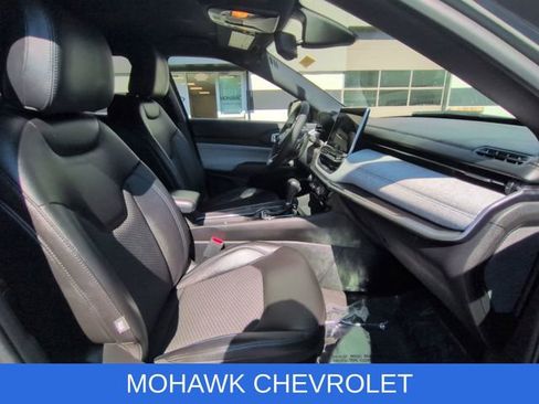 Used 2023 Jeep Compass Latitude AWD/4WD image 27