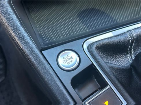 Used 2023 Volkswagen Jetta SE w/ Panoramic Sunroof Package FWD image 28