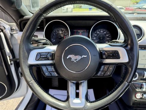 Used 2018 Ford Mustang Premium RWD image 14