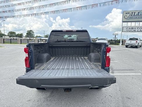 Used 2019 Chevrolet Silverado 1500 Custom Trail Boss w/ Custom Convenience Package AWD/4WD image 9