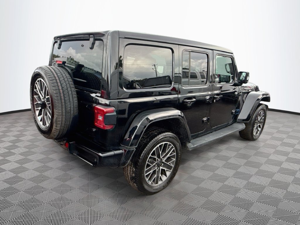 Certified 2022 Jeep Wrangler Unlimited Sahara AWD/4WD image 6