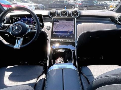 Used 2026 Mercedes-Benz GLC 300 4MATIC image 12