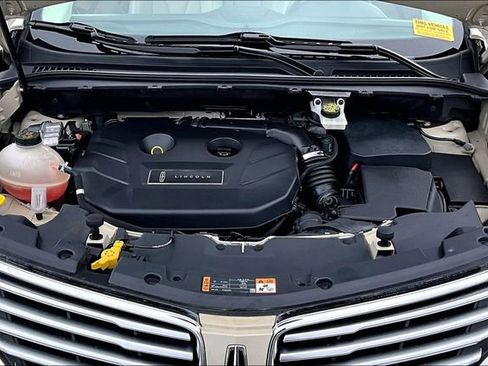 Used 2018 Lincoln MKC Select w/ Select Plus Package FWD image 27