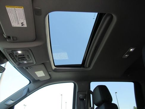Used 2024 GMC Sierra 1500 Denali w/ Denali Reserve Package AWD/4WD image 16