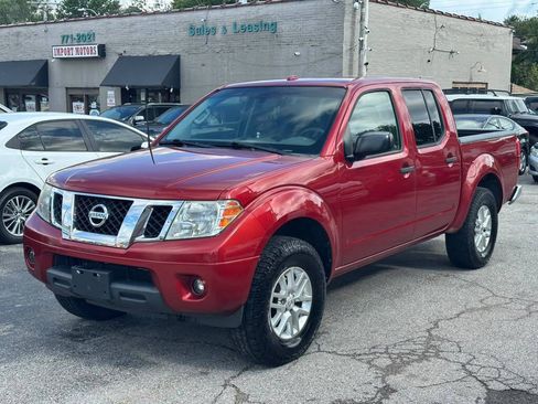 Used 2014 Nissan Frontier SV AWD/4WD image 3