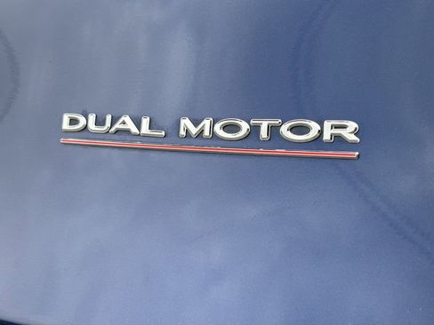 Used 2023 Tesla Model Y Performance AWD/4WD image 11
