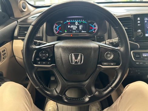 Used 2021 Honda Pilot Touring image 24