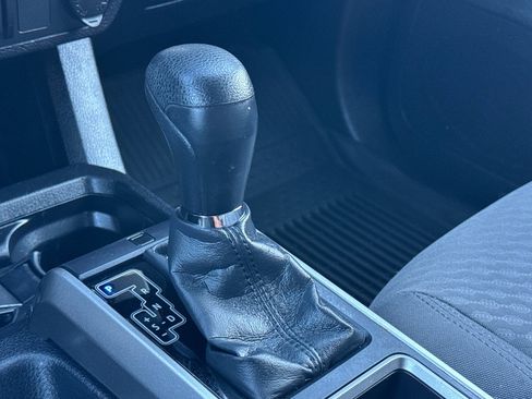 Certified 2021 Toyota Tacoma SR5 image 25