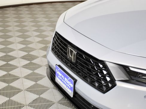 Used 2025 Honda Accord EX-L image 11