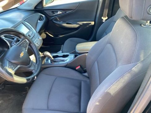 Used 2018 Chevrolet Malibu LT image 17