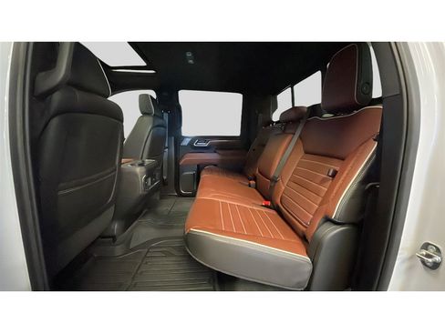 Used 2024 GMC Sierra 2500 Denali Ultimate w/ Max Trailering Package image 15