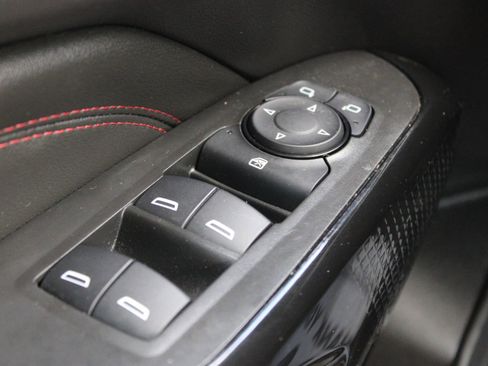 Used 2025 Chevrolet Trax RS w/ Sunroof Package image 19