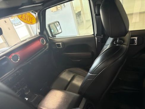 Used 2021 Jeep Wrangler Unlimited Rubicon AWD/4WD image 28