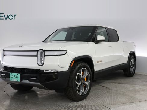 Used 2022 Rivian R1T Adventure image 2