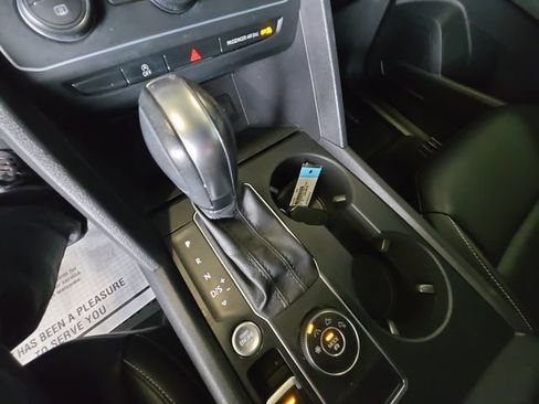 Used 2020 Volkswagen Atlas Cross Sport SE AWD/4WD image 18