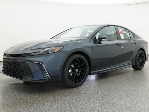 New 2026 Toyota Camry SE FWD image 17