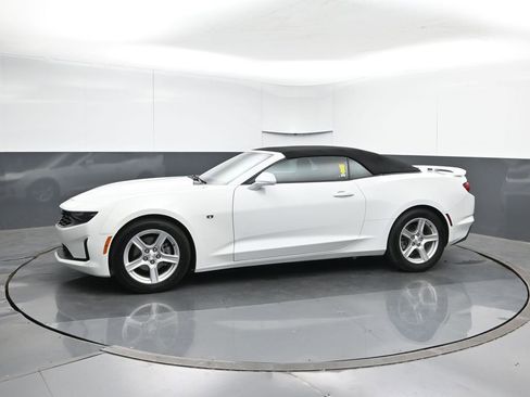 Used 2022 Chevrolet Camaro LT image 2