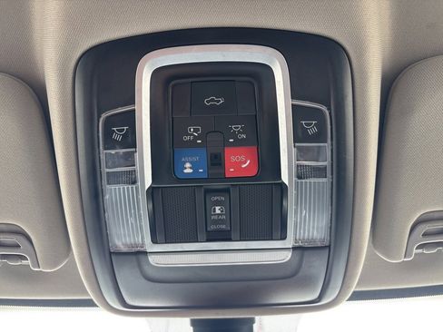 Used 2024 RAM 2500 Laramie image 28