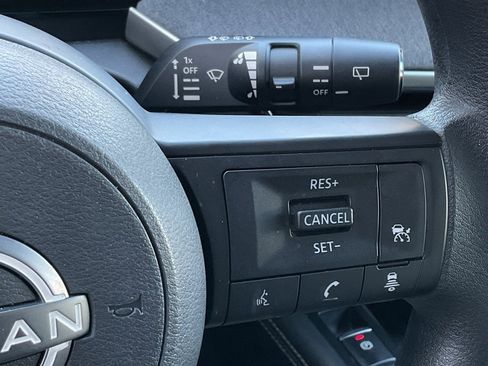 Used 2025 Nissan Kicks SV image 24