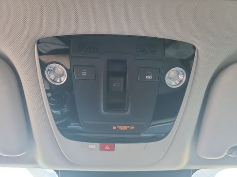 Used 2025 Kia Sorento S w/ Panoramic Sunroof Package FWD image 22