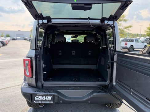 Used 2025 Ford Bronco Badlands image 7