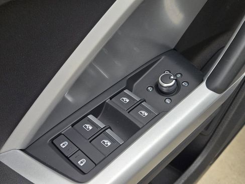 Certified 2023 Audi Q3 2.0T Premium Plus w/ Premium Plus Package image 28