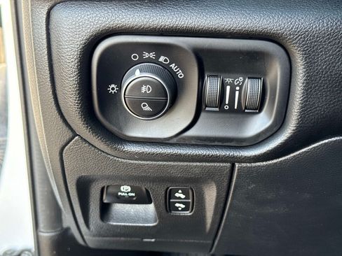 Certified 2025 RAM 1500 Laramie AWD/4WD image 32