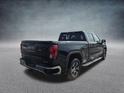 Used 2024 GMC Sierra 1500 SLE w/ Preferred Package image 9