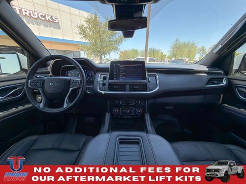 Used 2024 Chevrolet Tahoe RST w/ Luxury Package AWD/4WD image 32