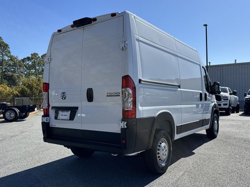 New 2026 RAM ProMaster 1500 w/ Convenience Group image 8