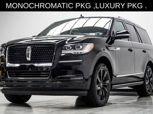 Used 2023 Lincoln Navigator Reserve AWD/4WD image 9