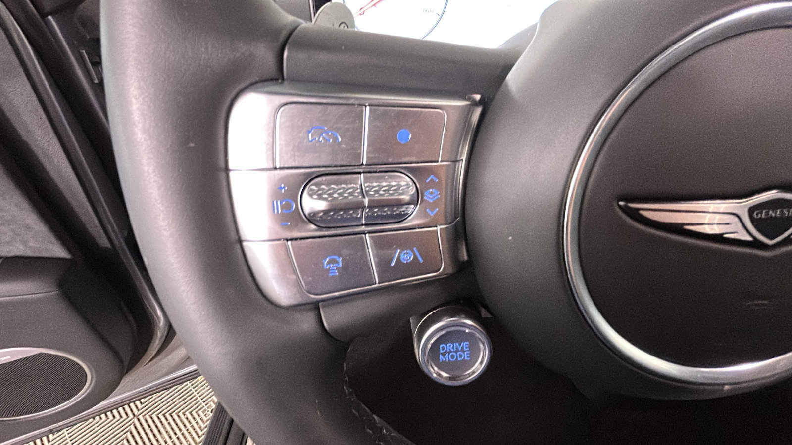 Used 2025 Genesis GV60 Performance AWD/4WD image 20