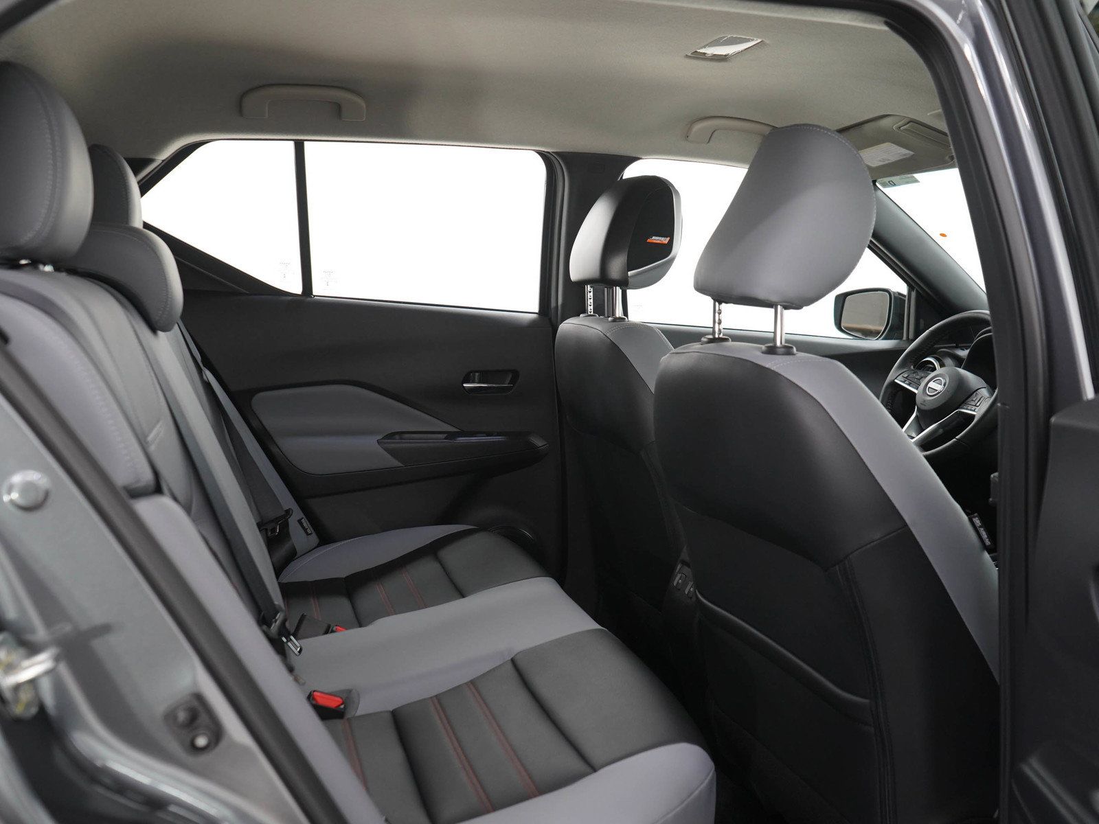 Used 2024 Nissan Kicks SR w/ SR Premium Package FWD image 12
