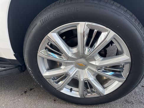 Used 2021 Chevrolet Tahoe High Country AWD/4WD image 12