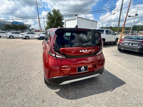 Used 2023 Kia Soul S FWD image 15
