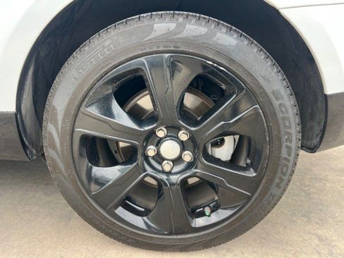 Used 2019 Land Rover Range Rover Sport HSE image 46