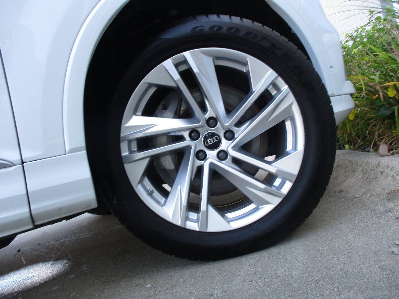Used 2023 Audi Q7 3.0T Premium Plus AWD/4WD image 56
